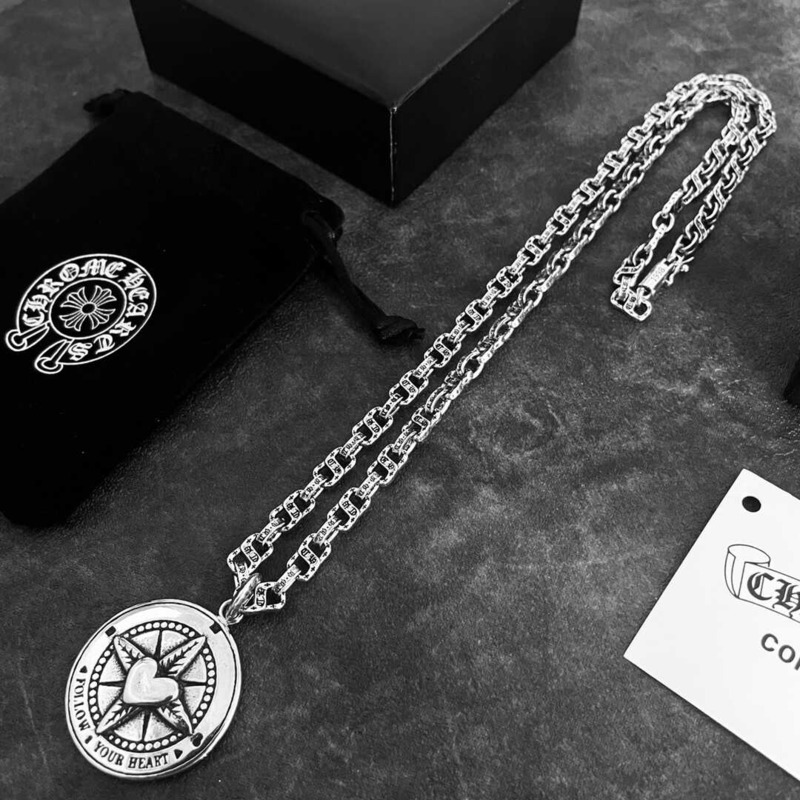 Ch*0me He**ts sterling silver necklace