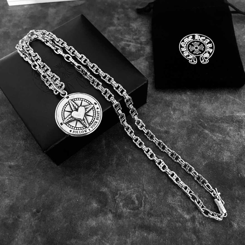 Ch*0me He**ts sterling silver necklace