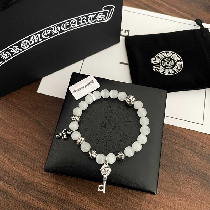 Ch*0me He**ts bead bracelet