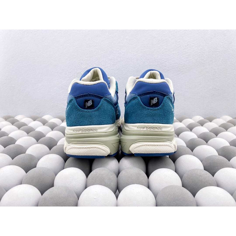 New Balance Levi\