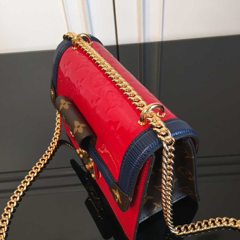 l**is V*t*n lv wynwood chain bag patent leather red