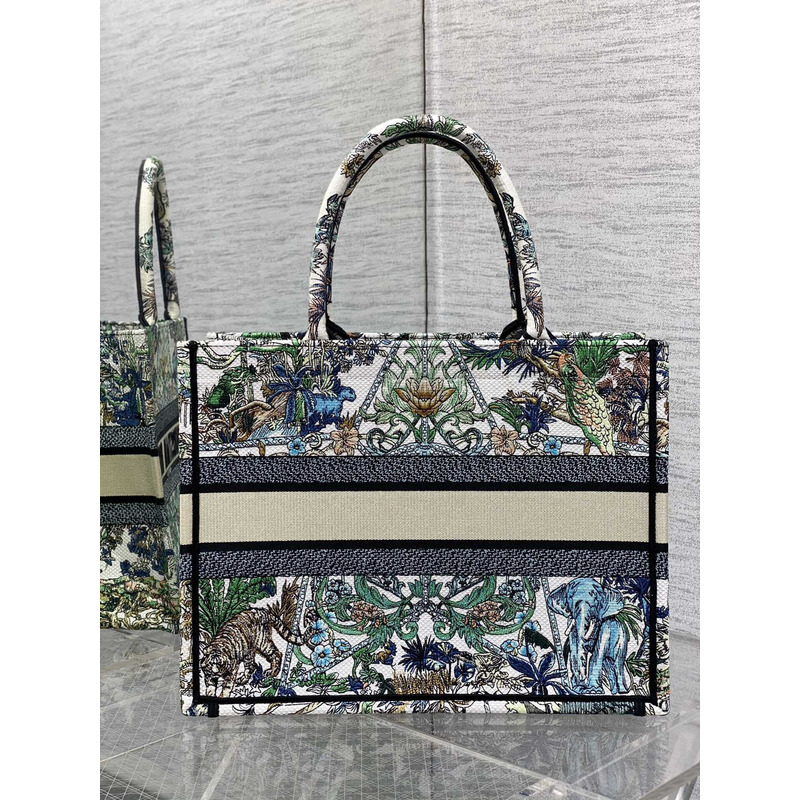 D*or medium D*or book tote white multicolor Étoile de voyage embroidery