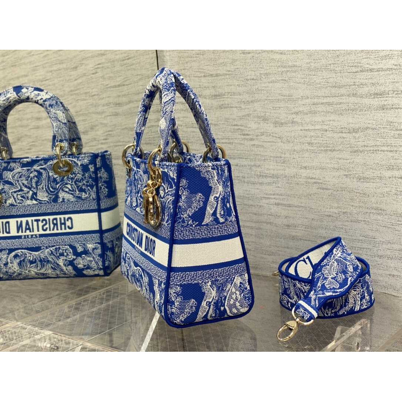 D*or medium lady d-lite bag embroidery blue and white