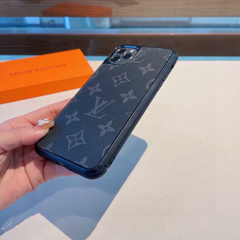 l**is V*t*n lv phone case black