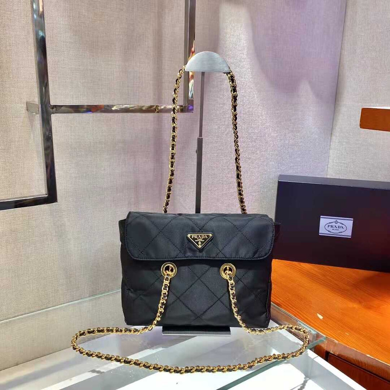 pra*a vintage chain Di*m*nd hobo bag black