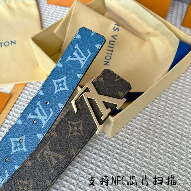 l**is V*t*n initiales 40mm reversiblet with golden lv initials buckle monogram canvas/blue