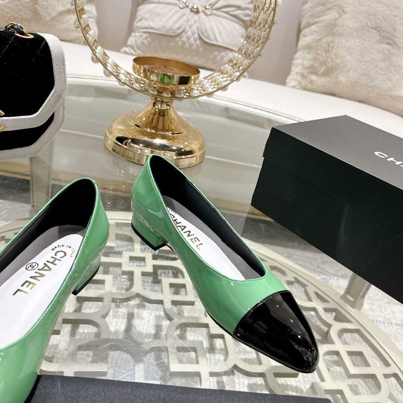 Ch*el  falts green and black