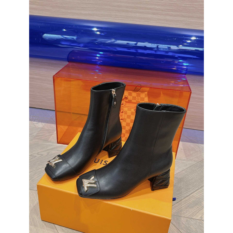 l**is V*t*n shake ankle boot