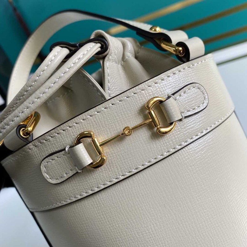 G*u*i horsebit 1955 bucket bag white