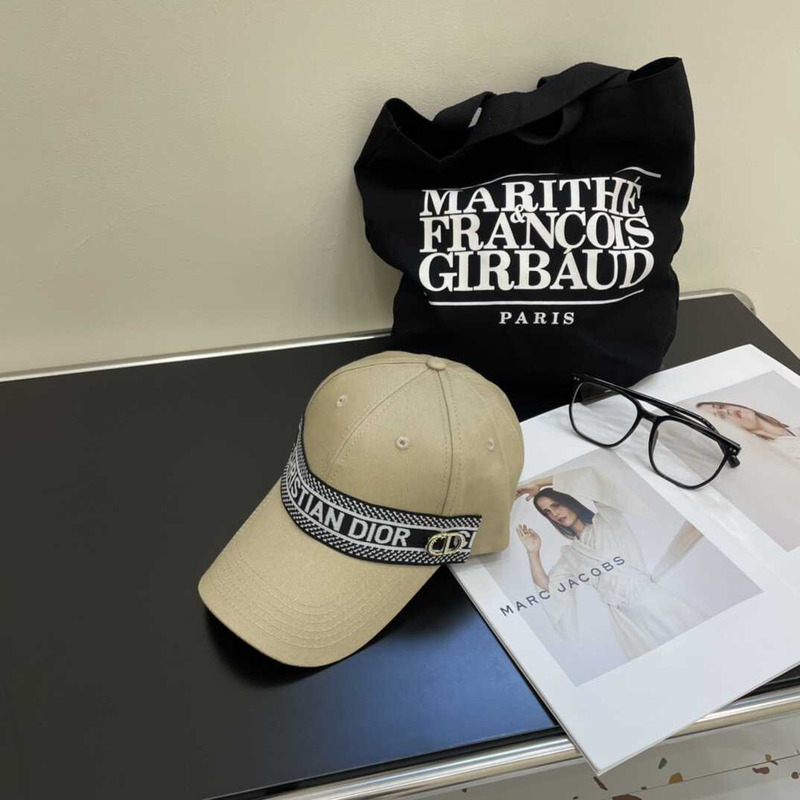 D*or logo baseball cap apricot