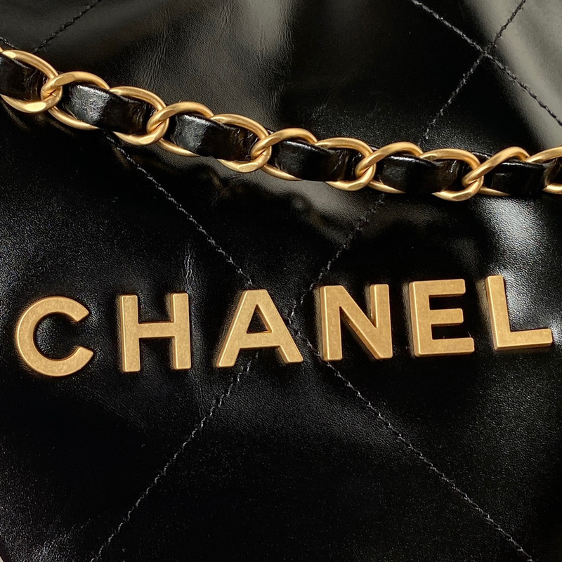 Ch*el 22 handbag glossy calfskin black