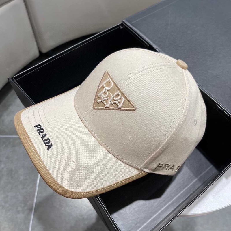 Pra*a logo baseball cap in white