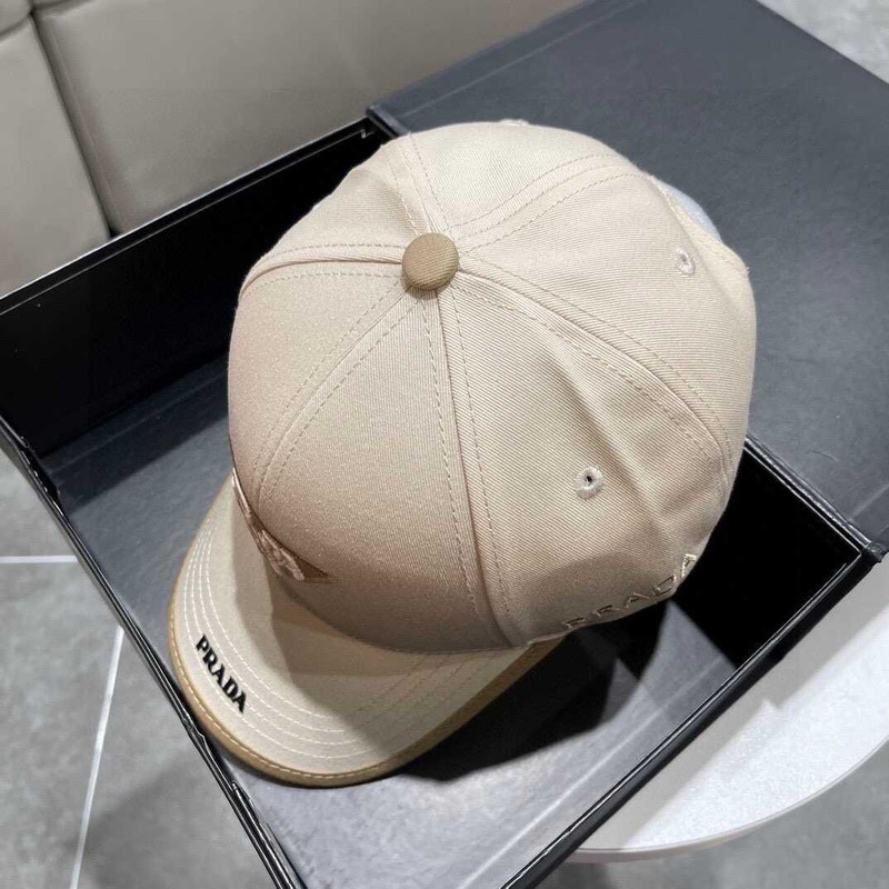 Pra*a logo baseball cap in white