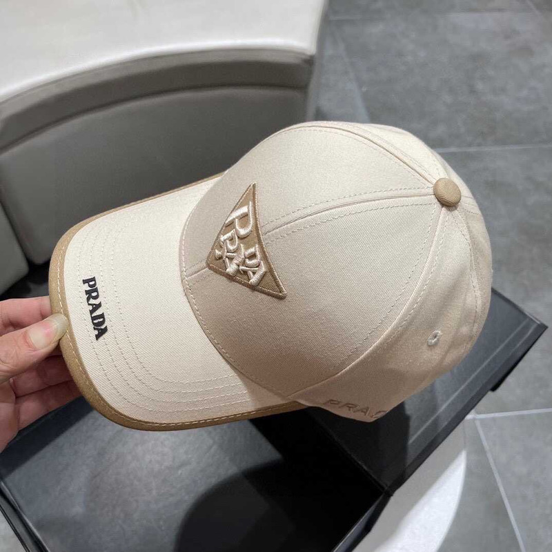 Pra*a logo baseball cap in white