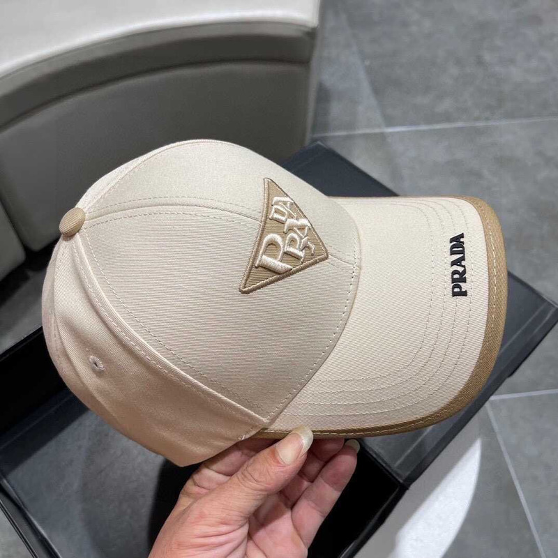 Pra*a logo baseball cap in white
