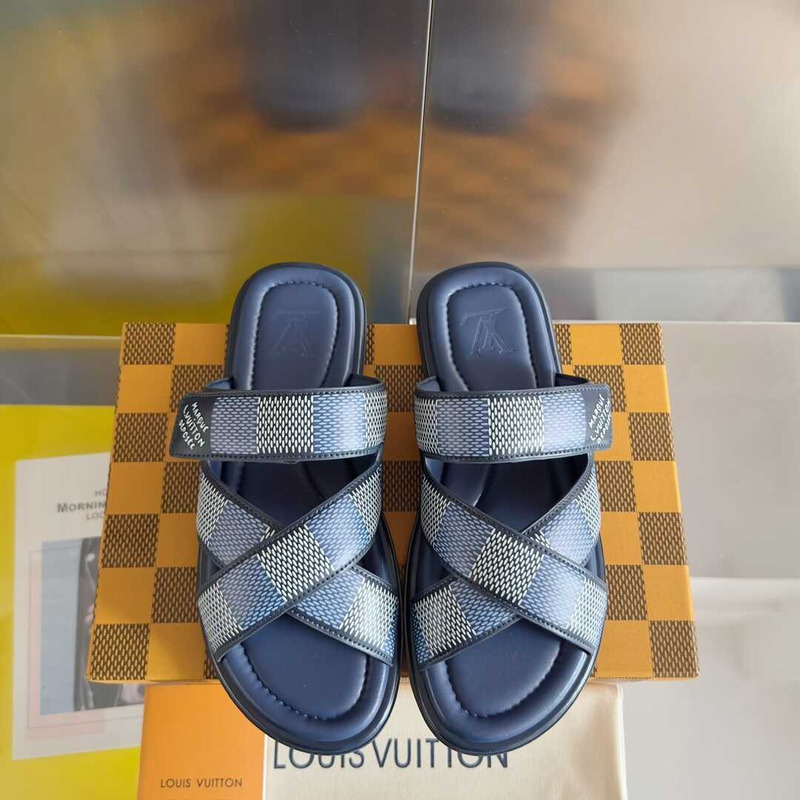 l**is V*t*n venice mule navy blue