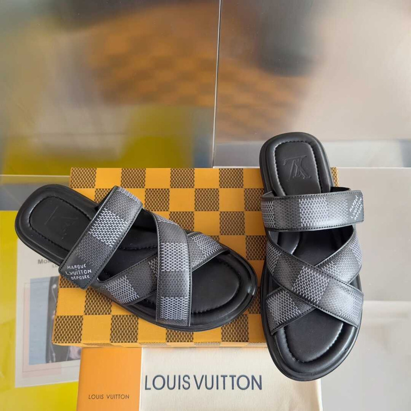 l**is V*t*n venice mule in monogram eclipse
