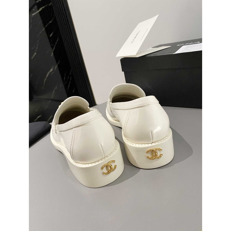 Ch*el moccasins calfskin & metal white