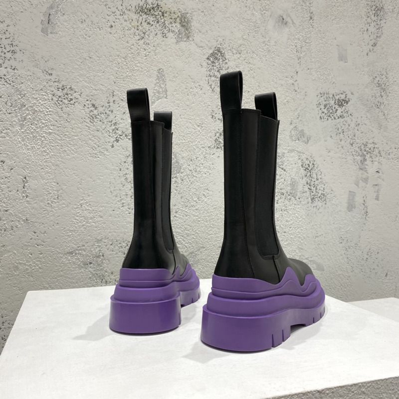 Bo*te*ga ve*ne*ta tire rubber-trimmed leather chelsea boots