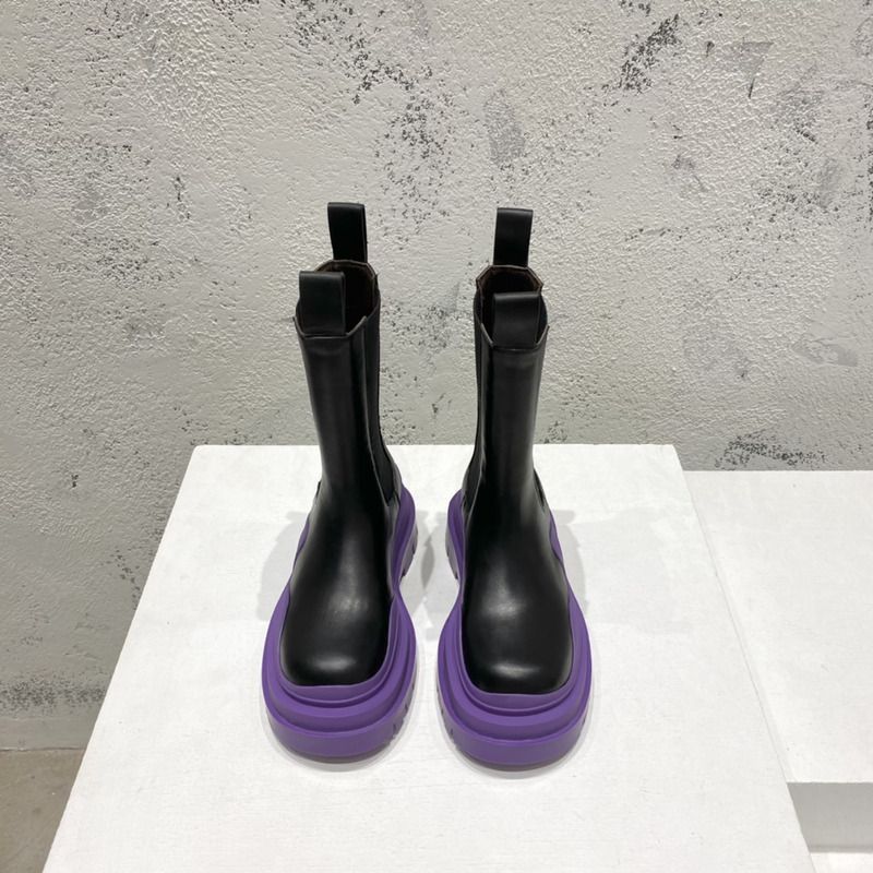 Bo*te*ga ve*ne*ta tire rubber-trimmed leather chelsea boots