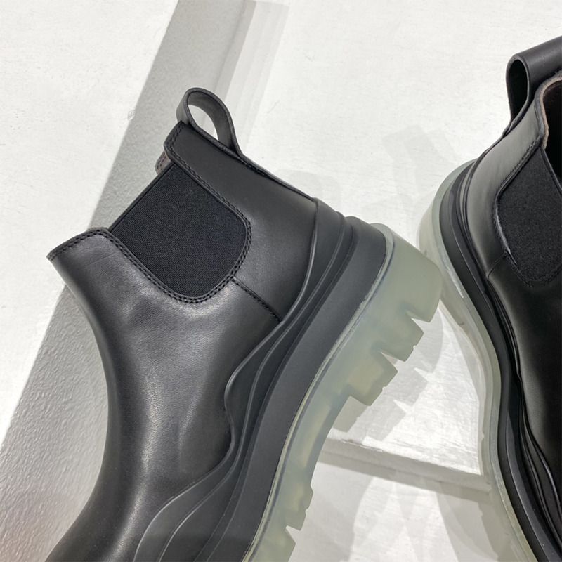 Bo*te*ga ve*ne*ta rubber-trimmed leather chelsea boots