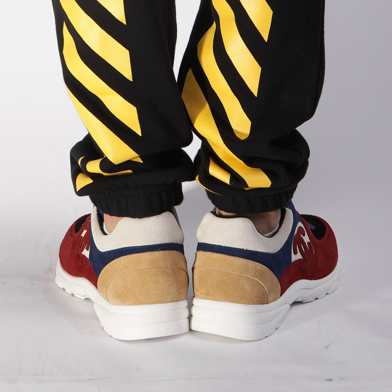 Ch*el sneaker in suede calfskin(navy blue & red)
