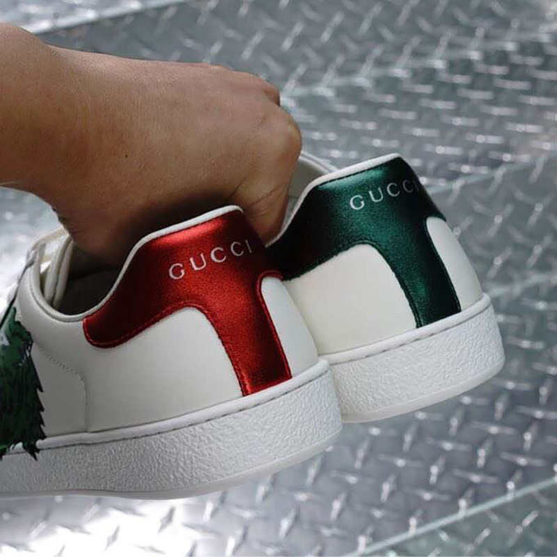 G*u*i ace tiger print sneaker in white