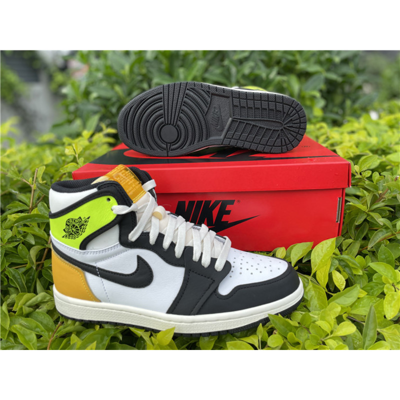 Air Jordan 1 High OG"Volt Gold"555088 118 Sneakers Men