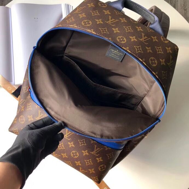 l**is V*t*n monogram backpack brown