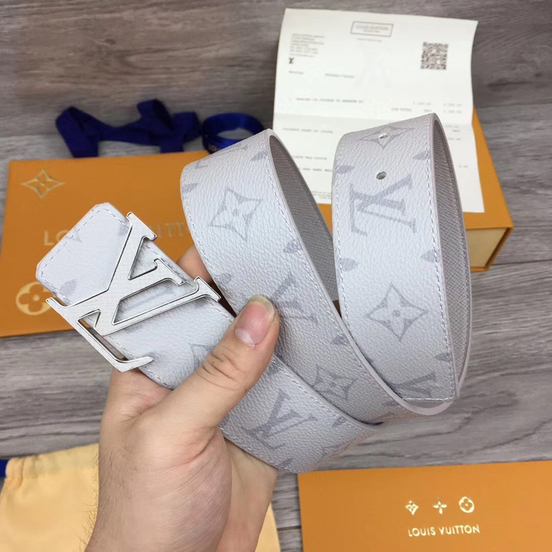 l**is V*t*n initiales reversible belt in white