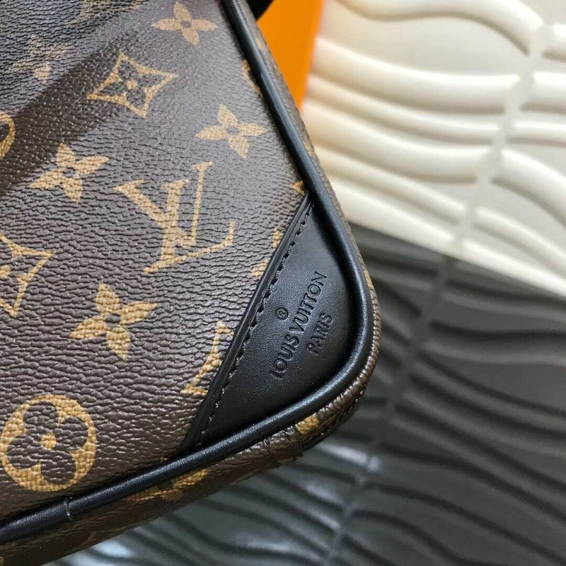 l**is V*t*n bag